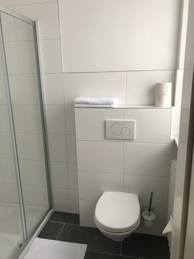 Montagehotel Bed & Steel Линц Екстериор снимка